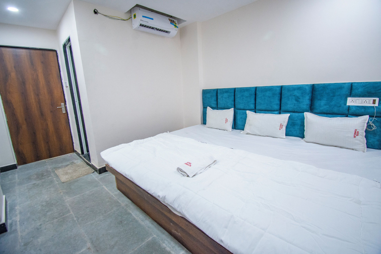 Room 5, Hotel Vishwas Lok, Ujjain