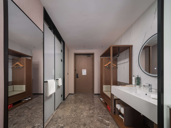 Bathroom 4, Hilton Garden Inn Taiyuan Binhe, Taiyuan