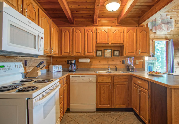 Private kitchen, Powder Monkey #14: 3 Bedrooms, 2 Full Baths: Ski to Your Door!, Pocahontas