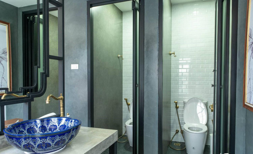 Bathroom, Lynlan Hostel and Cafe, Hat Yai