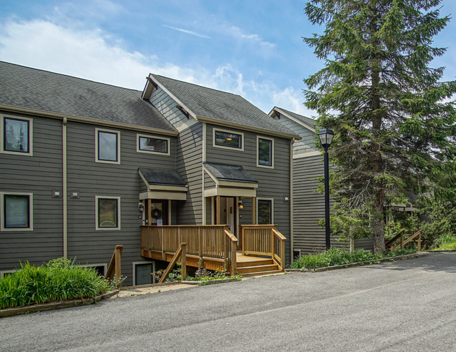 Exterior 3, Powderidge 15 Slope Side, Pocahontas
