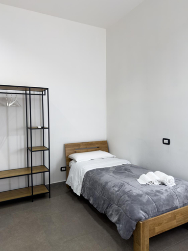 Bedroom 2, Welcome to I Colori di Napoli, Napoli