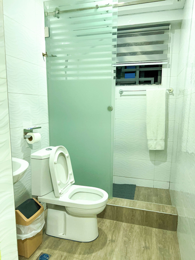 Bathroom, Executive Key Hotel, Ajumako-Enyan-Esiam