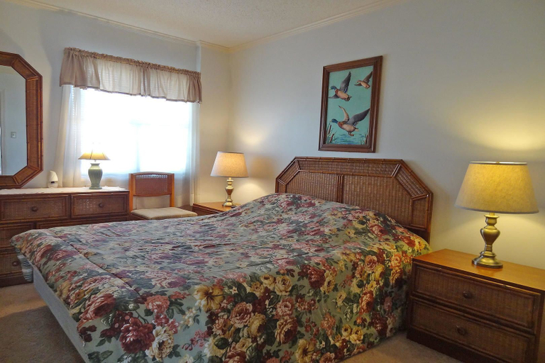 Bedroom 2, Sunrise Sea 308, Worcester