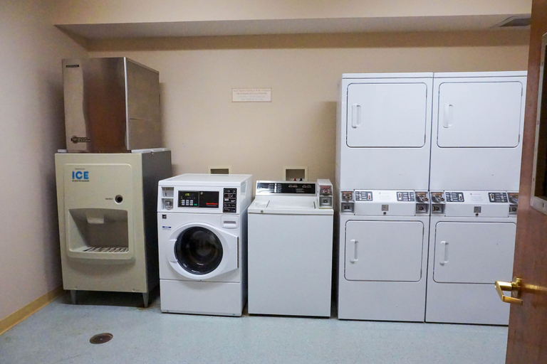 Laundry 2, Rimfire 258 Studio - Access to Slope Cozy One Bed and Sofa Sleeper, Pocahontas