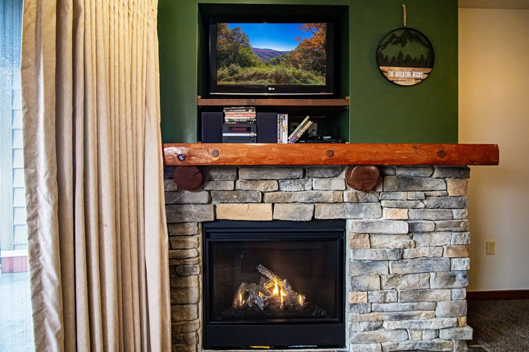 Interior 3, Rimfire 322-323: Combined 2 one Bedroom Units, Slopeside, Pocahontas