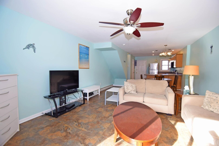 Living area 3, Crab Harbour 4 3 Bedroom Townhouse by RedAwning, Worcester