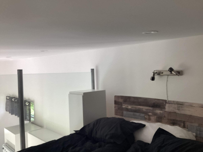 5, Charming Cottage Surrounded by Nature, Varberg