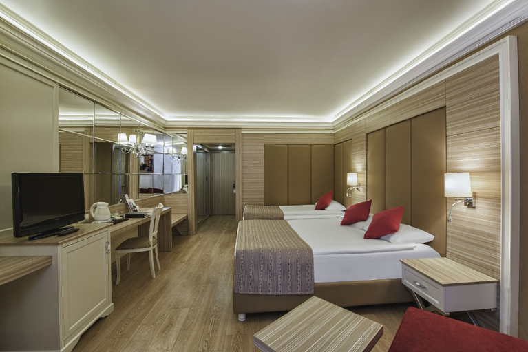 Bedroom 3, Delphin Deluxe Resort, Manavgat