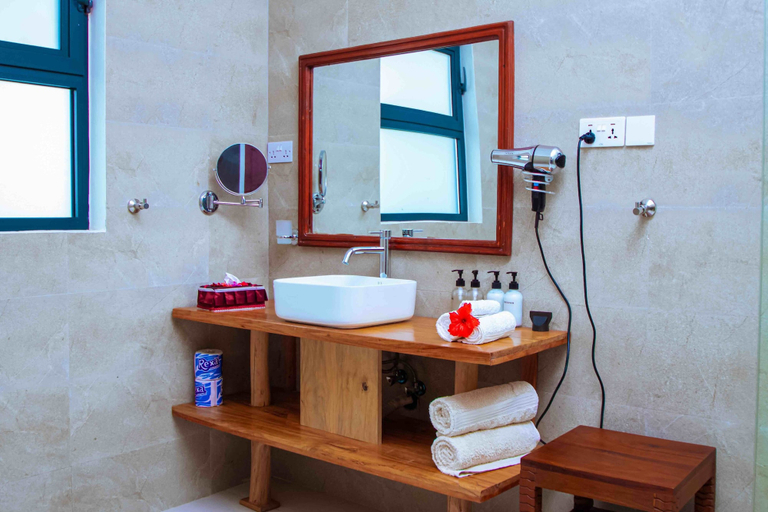 Bathroom 4, MANOLO Beach Resort, Kati