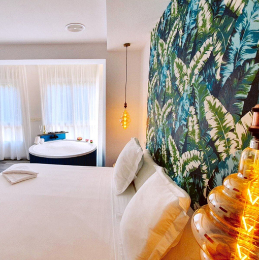Room 5, Reina Victoria Prado Sastre, Alicante