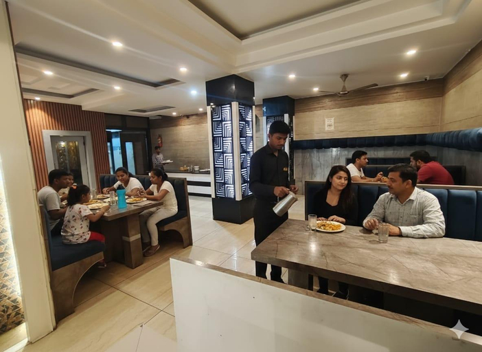 Food & Drinks, Hotel Arihant Palace, Reasi