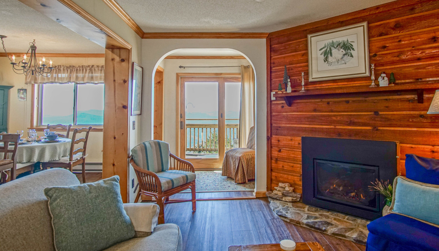 Primary image, Summit 301a Three Bedroom, 2 Bath, Western Views, Large Deck, Pocahontas