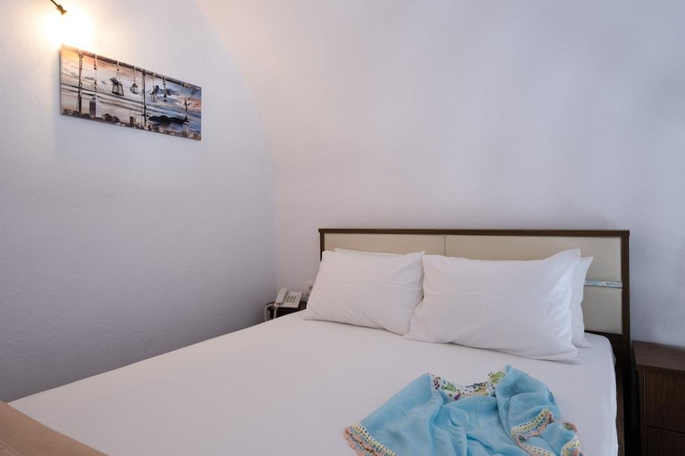 Bedroom 3, Mare Nostrum Santo, South Aegean