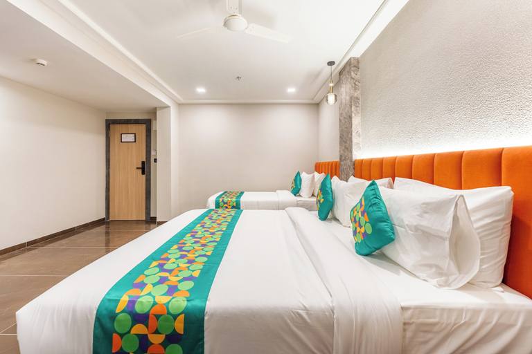 Room 4, Treebo Premium Nagpur Automotive Square, Nagpur