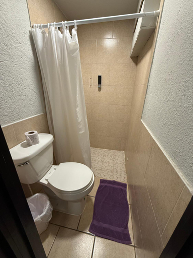 Bathroom 2, Hotel Ossi Inn, Matamoros