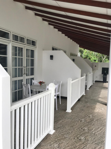 Others 4, Duvi's Shelter Bungalow, Kaduwela