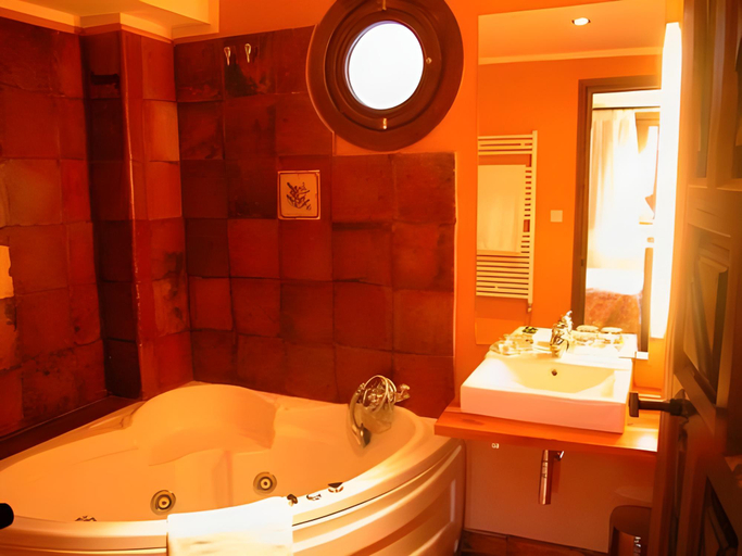 Bathroom 3, Hotel Restaurante Dona Anita, Valencia