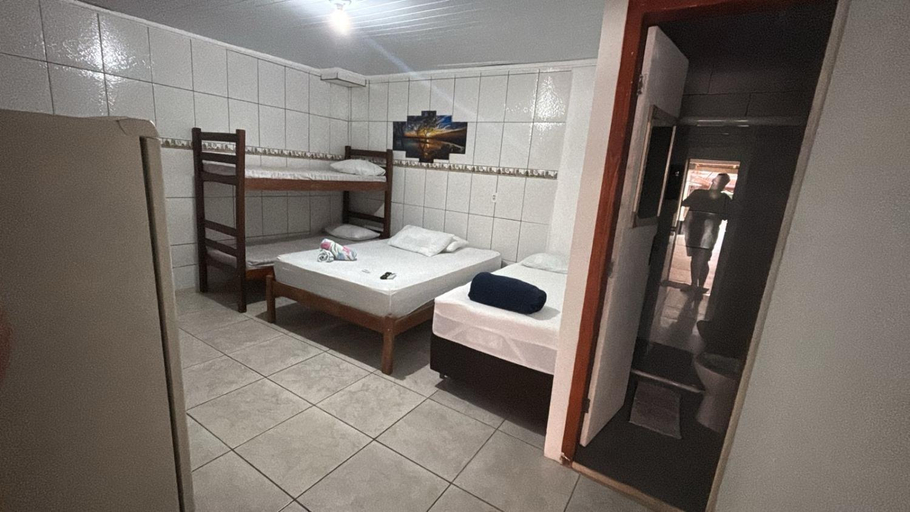Bathroom 2, Recanto Pousada JU&JU com piscina COMPARTILHADA, Pontal do Paraná