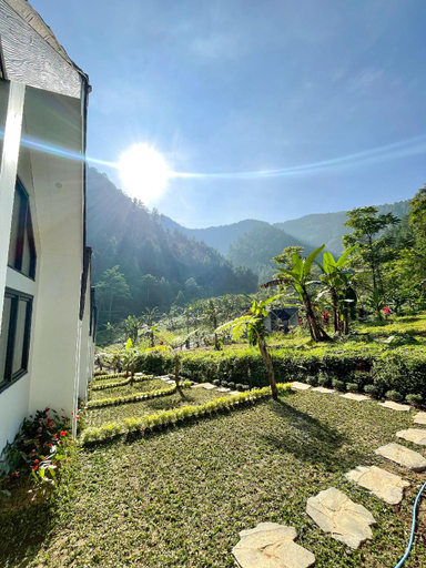 View, Ulya Kabin Tawangmangu Private Pool Air Hangat Free BBQ, Karanganyar
