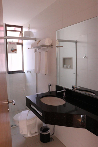 Bathroom 4, Vida Plaza Hotel, Brasília