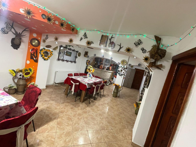 Food & Drinks 5, Vila Movila, Azuga