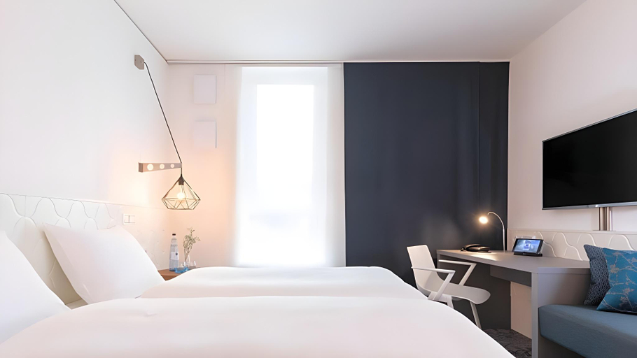 Bedroom 2, Dorint Hotel Duren, Düren