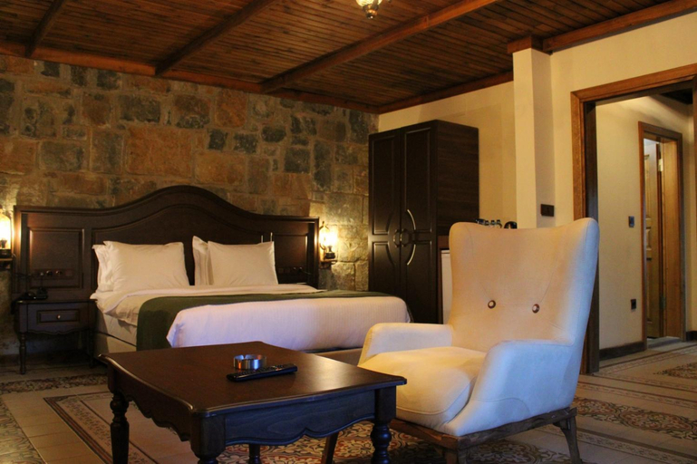 Bedroom 2, FOLEYA MOUNTAIN RESORT, Tonya