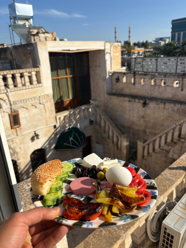 5, Ayataç Konak Otel, Merkez