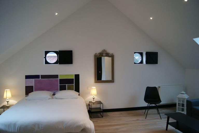 Bedroom 2, La Grange de Salomé, Nord