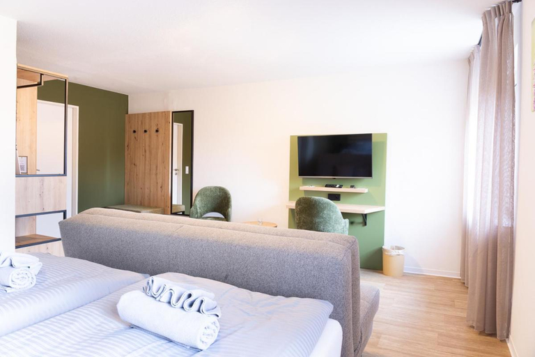 Bedroom 2, Land-gut-Hotel Waldesruh, Uelzen