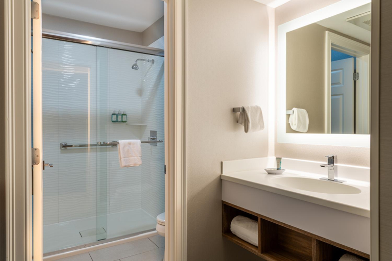 Bathroom 3, Anchorage By The Sea, York