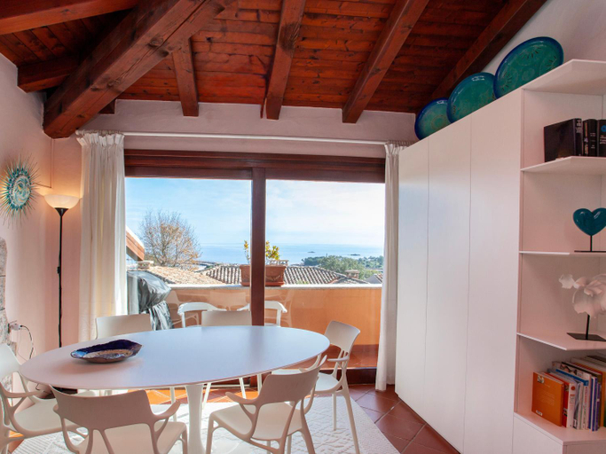 Others 5, Villa Puntaldia, Nuoro