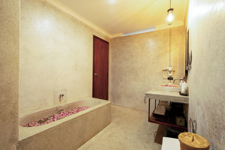Bathroom 5, Angkor Breeze Hotel & Spa, Siem Reap