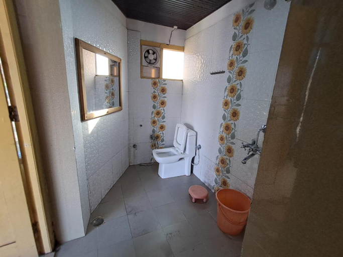 Others 4, Hotel Pandey Lodge, Pithoragarh