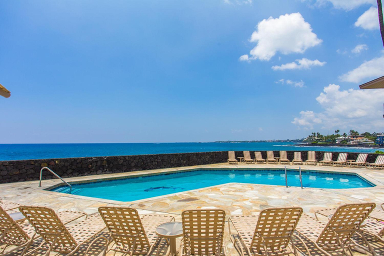 Sport & Beauty, Sea Village 2nd floor Direct Oceanfront unit with extensive upgrades, Hawaii
