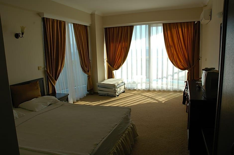 Bedroom 3, Arora Hotel, Kuşadası