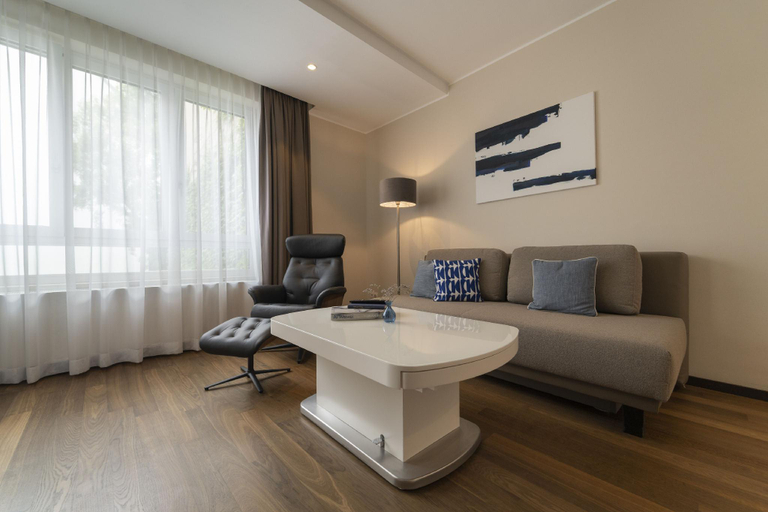 Others 4, Pakat Residences, Wien