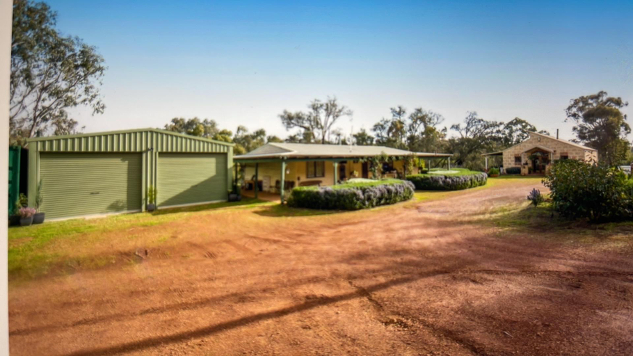 5, River Run at fettlers crossing, Mundaring