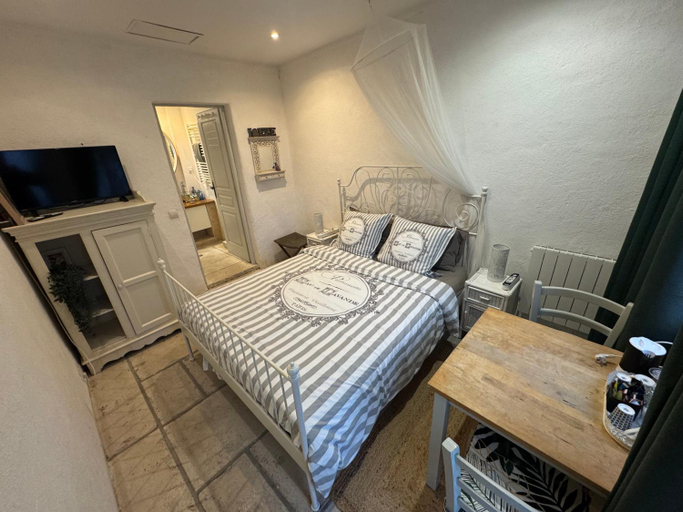 Bedroom 2, Auberge de la Croix du Pape, Alpes-Maritimes