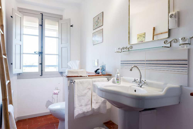 Bathroom 4, Bed and Breakfast La Grande Lauzade, Var