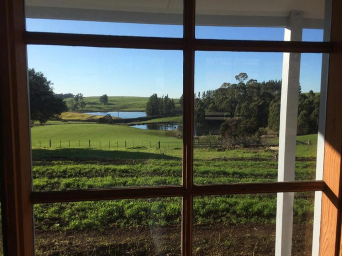 Others 4, Robin Hoods Well Farm Stay, Latrobe - Pt B