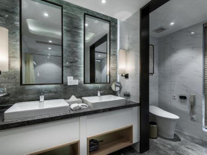 Bathroom 5, International Conference Hotel Nanjing, Nanjing