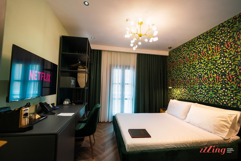 Bedroom 3, Avalon Boutique