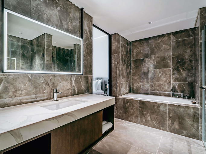 Bathroom 5, Novotel Johor Bahru City Centre, Johor Bahru