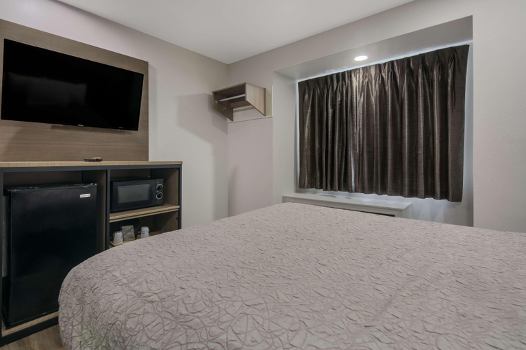 Bedroom, AmericasBestValueInnSuites Lake Charles I210 Exit5, Calcasieu