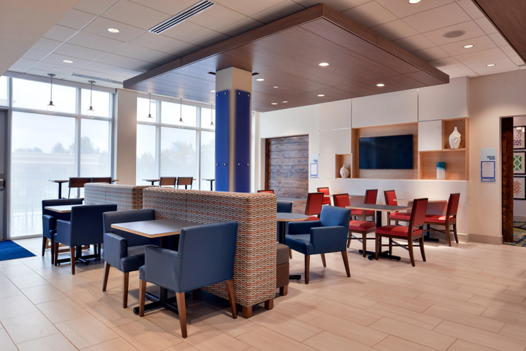 Public Area 4, Holiday Inn Express & Suites MARSHALLTOWN, Marshall