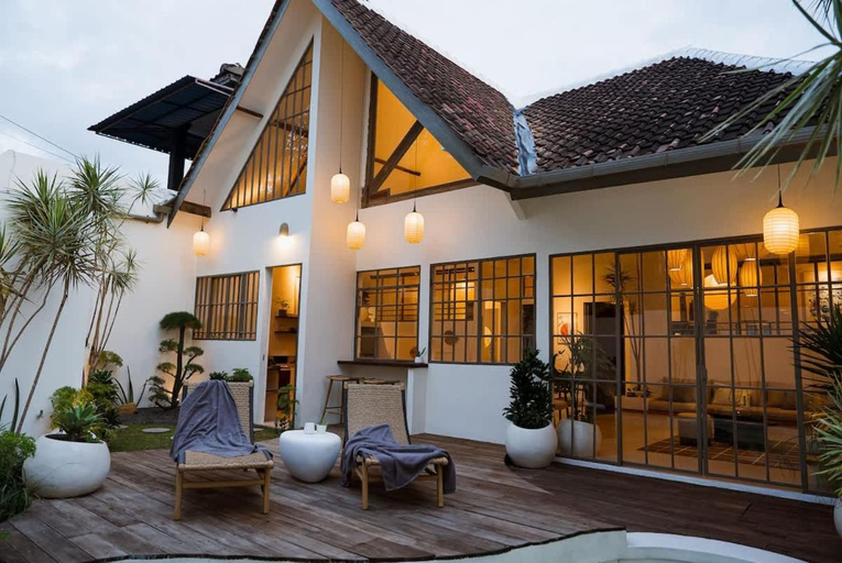 Exterior & Views, Villa piscina , Badung