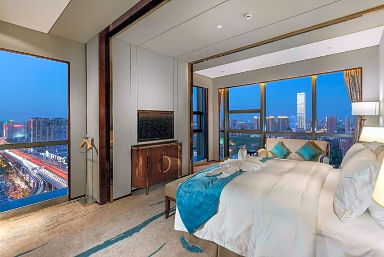 Bedroom 2, Howard Johnson Huachen Plaza Changsha, Changsha