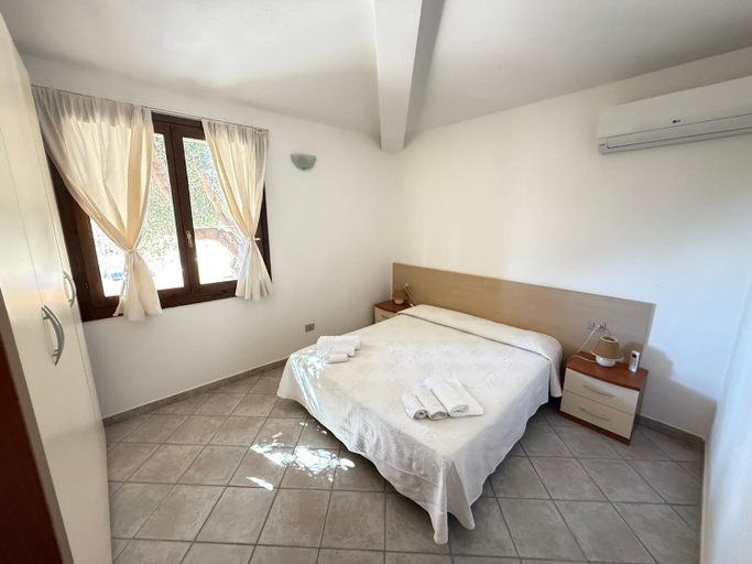 Bedroom 3, Residence Il Borgo di Porto Corallo, Cagliari